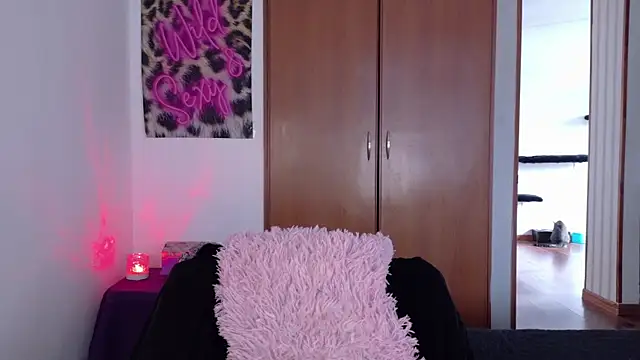 Snapshot of KittyJane chatting on 07/18/26, 01:09 KittyJane online show from 07/18/26, 01:09