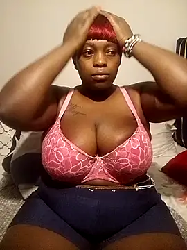 Snapshot of Ebony_ivy chatting on 07/11/26, 02:01 Ebony ivy online show from 07/11/26, 02:01