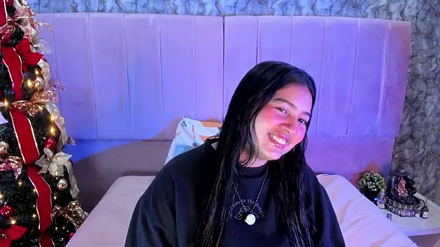 lilithst  online show from 12/21/25, 08:53