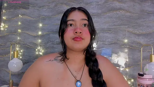 lilithst  online show from 12/14/25, 08:36