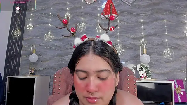 lilithst  online show from 12/18/25, 09:18