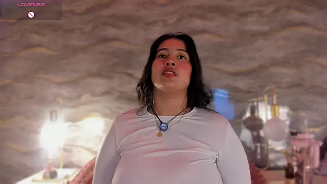 lilithst  online show from 11/26/25, 09:15