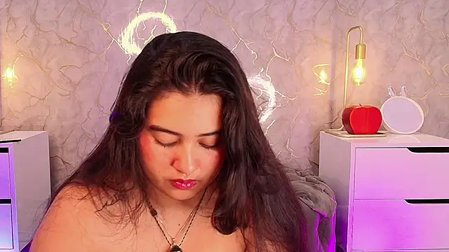 lilithst  online show from 11/27/25, 09:26