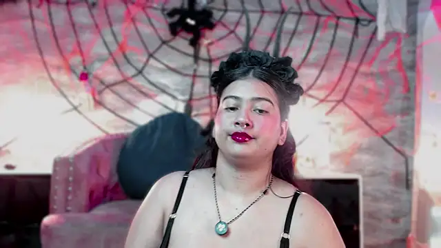 lilithst  online show from 10/29/25, 09:03