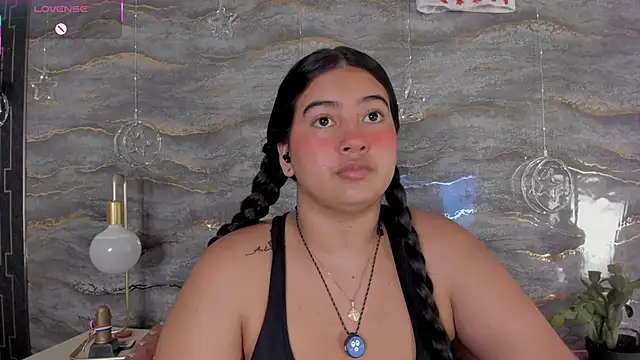 lilithst  online show from 12/20/25, 08:44