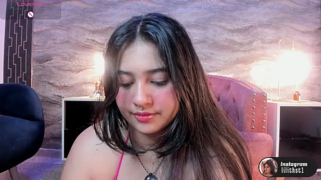 lilithst  online show from 11/13/25, 08:57