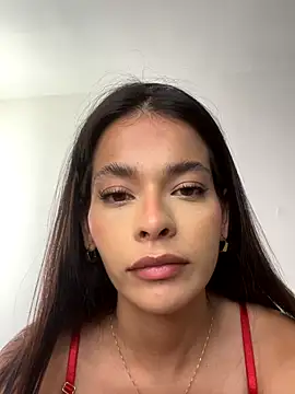 Esmeraldalcl online show from 11/17/25, 09:08