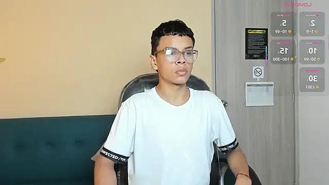 Xavier Fox    online show from 11/07/25, 04:17