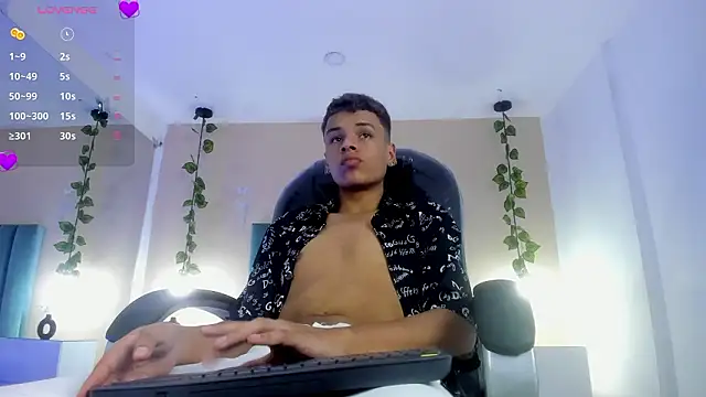 Xavier Fox    online show from 02/20/26, 08:11