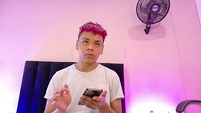 Xavier Fox    online show from 01/14/26, 04:38