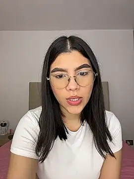 Julietalcl online show from 04/05/26, 09:05