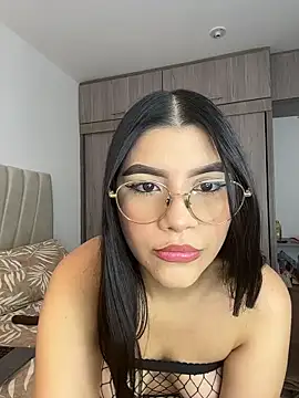 Julietalcl online show from 04/20/26, 07:48