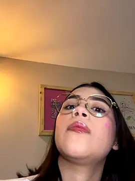 Julietalcl online show from 11/24/25, 11:05