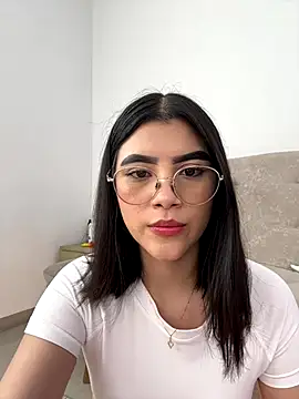 Julietalcl online show from 12/04/25, 09:14