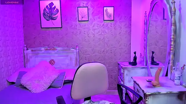 Sara clk online show from 11/17/25, 08:02