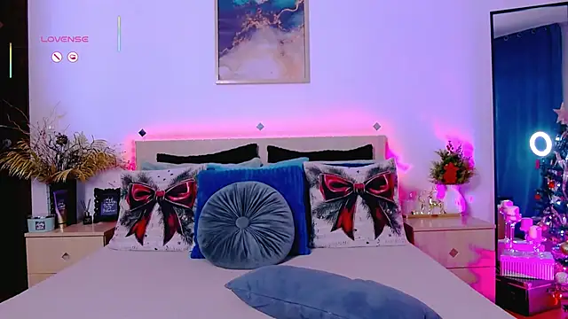 Snapshot of Miss_Ava chatting on 12/18/25, 06:29 Miss Ava online show from 12/18/25, 06:29