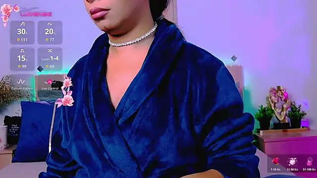 Snapshot of Miss_Ava chatting on 11/12/25, 04:38 Miss Ava online show from 11/12/25, 04:38