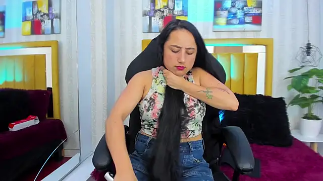 Snapshot of Samanta_Fischer chatting on 12/05/25, 02:59 Samanta Fischer online show from 12/05/25, 02:59