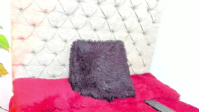 Snapshot of Samanta_Fischer chatting on 11/04/25, 11:36 Samanta Fischer online show from 11/04/25, 11:36