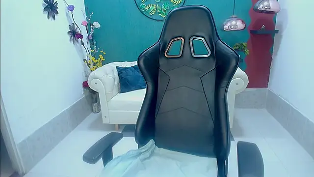 Miagreys1 online show from 11/30/25, 11:22