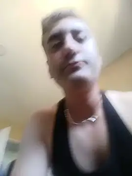 Snapshot of ahmetblk95 chatting on 05/27/26, 10:44 ahmetblk95 online show from 05/27/26, 10:44
