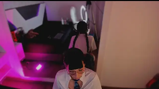 michelle cutee  online show from 11/10/25, 08:25