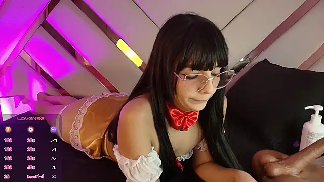 Snapshot of michelle_cutee_ chatting on 07/10/26, 08:09 michelle cutee online show from 07/10/26, 08:09