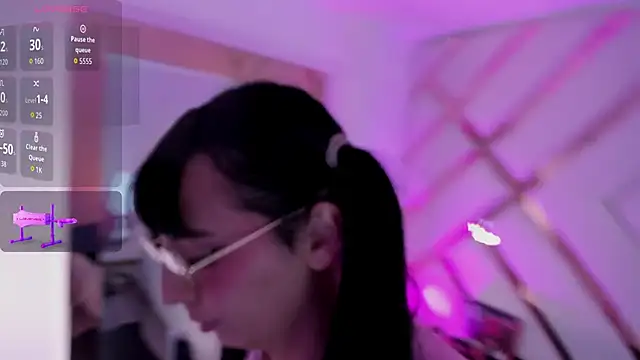 michelle cutee  online show from 01/12/26, 07:31