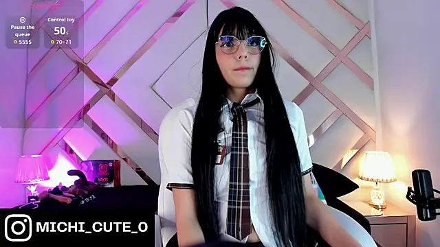 michelle cutee  online show from 02/20/26, 08:00