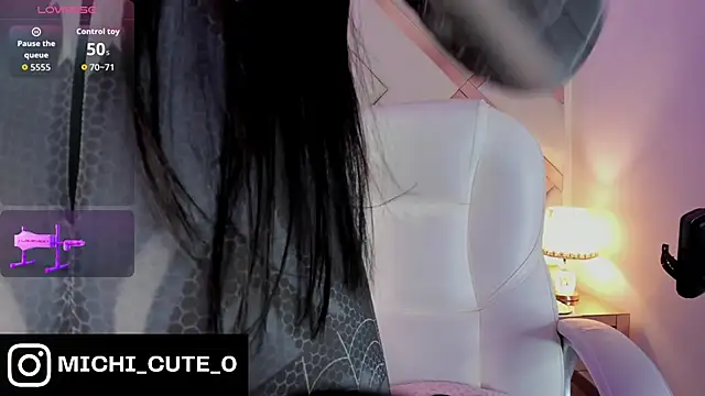 michelle cutee  online show from 02/21/26, 08:33