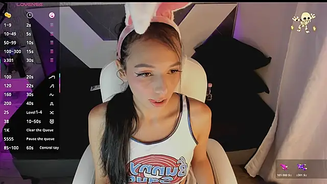 michelle cutee  online show from 11/05/25, 08:01