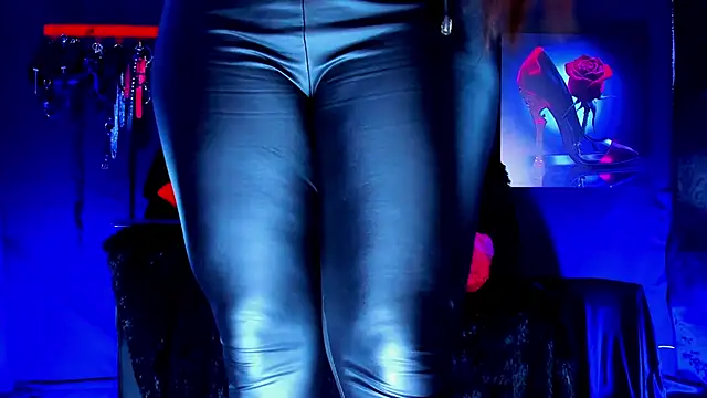 SharonnStones online show from 03/04/26, 08:38