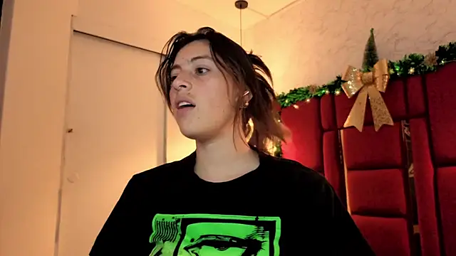 moon winy online show from 12/19/25, 11:34