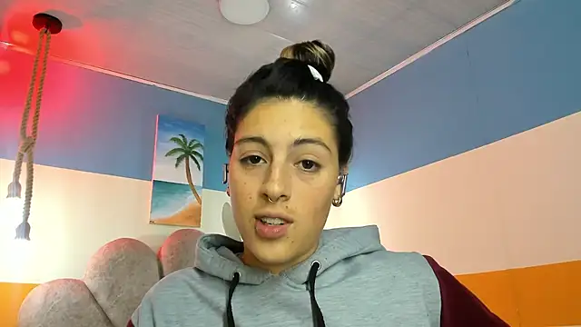 Snapshot of moon_winy chatting on 10/27/25, 11:33 moon winy online show from 10/27/25, 11:33