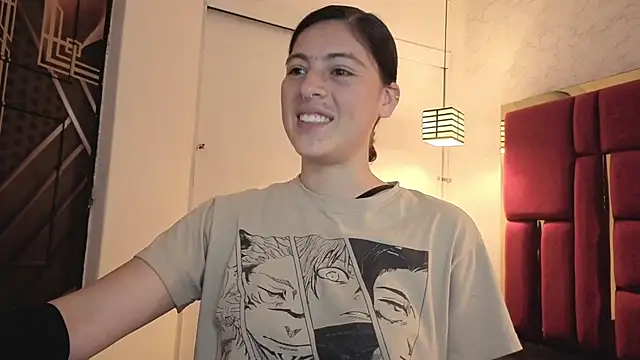 Snapshot of moon_winy chatting on 11/25/25, 11:10 moon winy online show from 11/25/25, 11:10