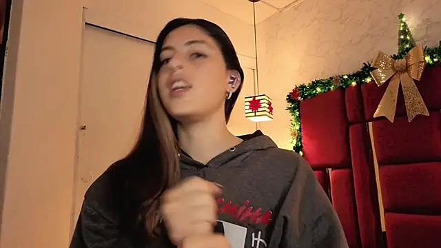 Snapshot of moon_winy chatting on 12/03/25, 11:42 moon winy online show from 12/03/25, 11:42