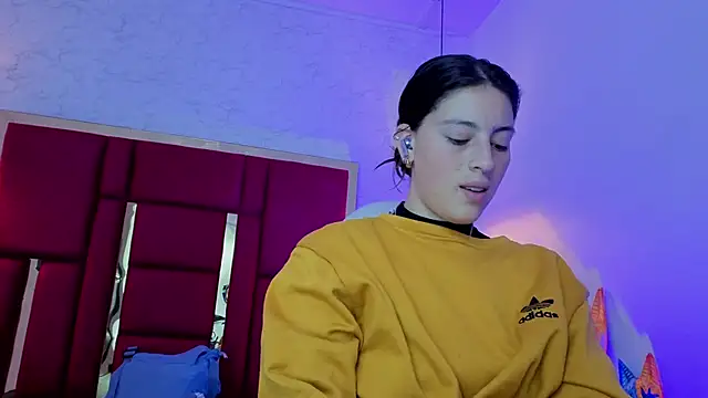 moon winy online show from 03/31/26, 11:23