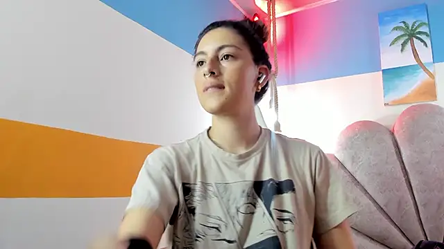 Snapshot of moon_winy chatting on 10/25/25, 11:42 moon winy online show from 10/25/25, 11:42