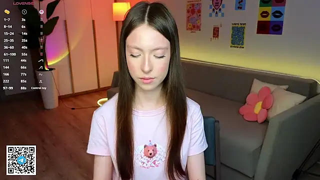 Yasmin Kass online show from 04/04/26, 07:26