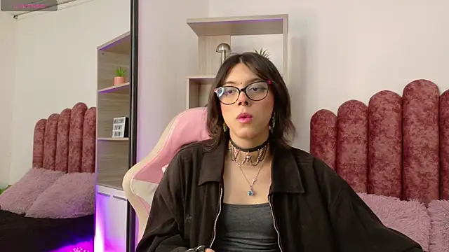 Lullaby Charade online show from 12/18/25, 12:20