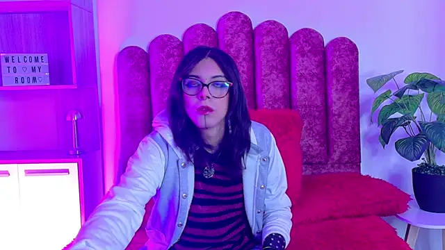 Lullaby Charade online show from 11/19/25, 11:54