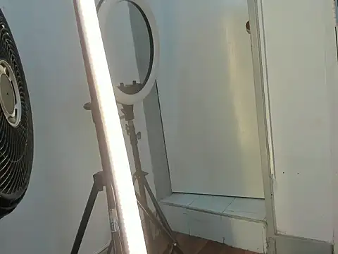 Alanna miaw online show from 11/06/25, 05:55