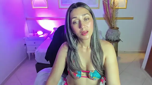 karlyy  online show from 02/04/26, 07:09