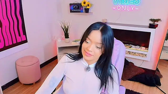 Snapshot of Miss_koko_ chatting on 07/11/26, 03:18 Miss koko online show from 07/11/26, 03:18