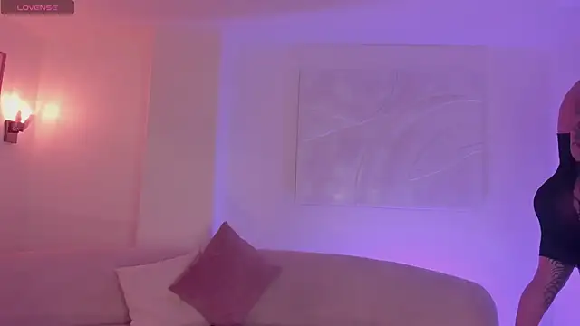 Snapshot of ChristineFord_ chatting on 10/31/25, 12:46 ChristineFord online show from 10/31/25, 12:46