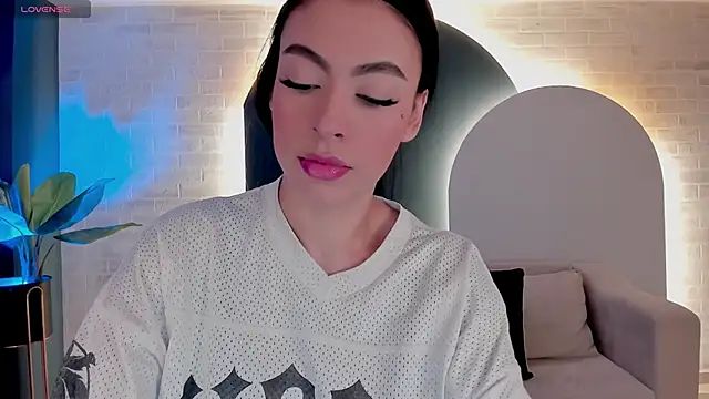 Snapshot of ChristineFord_ chatting on 10/30/25, 12:47 ChristineFord online show from 10/30/25, 12:47