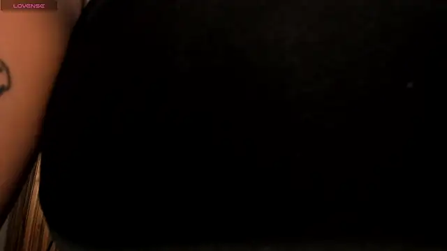Snapshot of ChristineFord_ chatting on 07/19/26, 12:02 ChristineFord online show from 07/19/26, 12:02