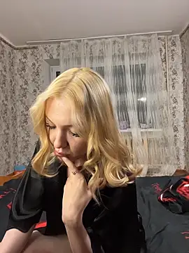 AlexandraXKitty online show from 02/04/26, 10:27