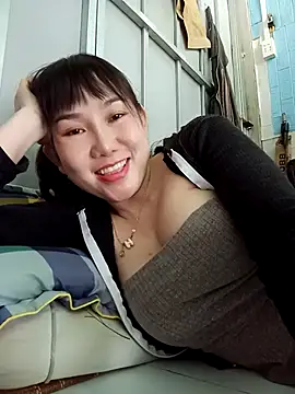 Ana-love2025 online show from 10/29/25, 02:32