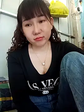 Ana-love2025 online show from 12/18/25, 02:27